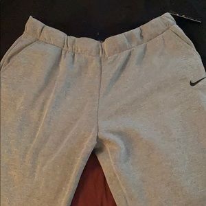 Women’s Nike Therma Sweats